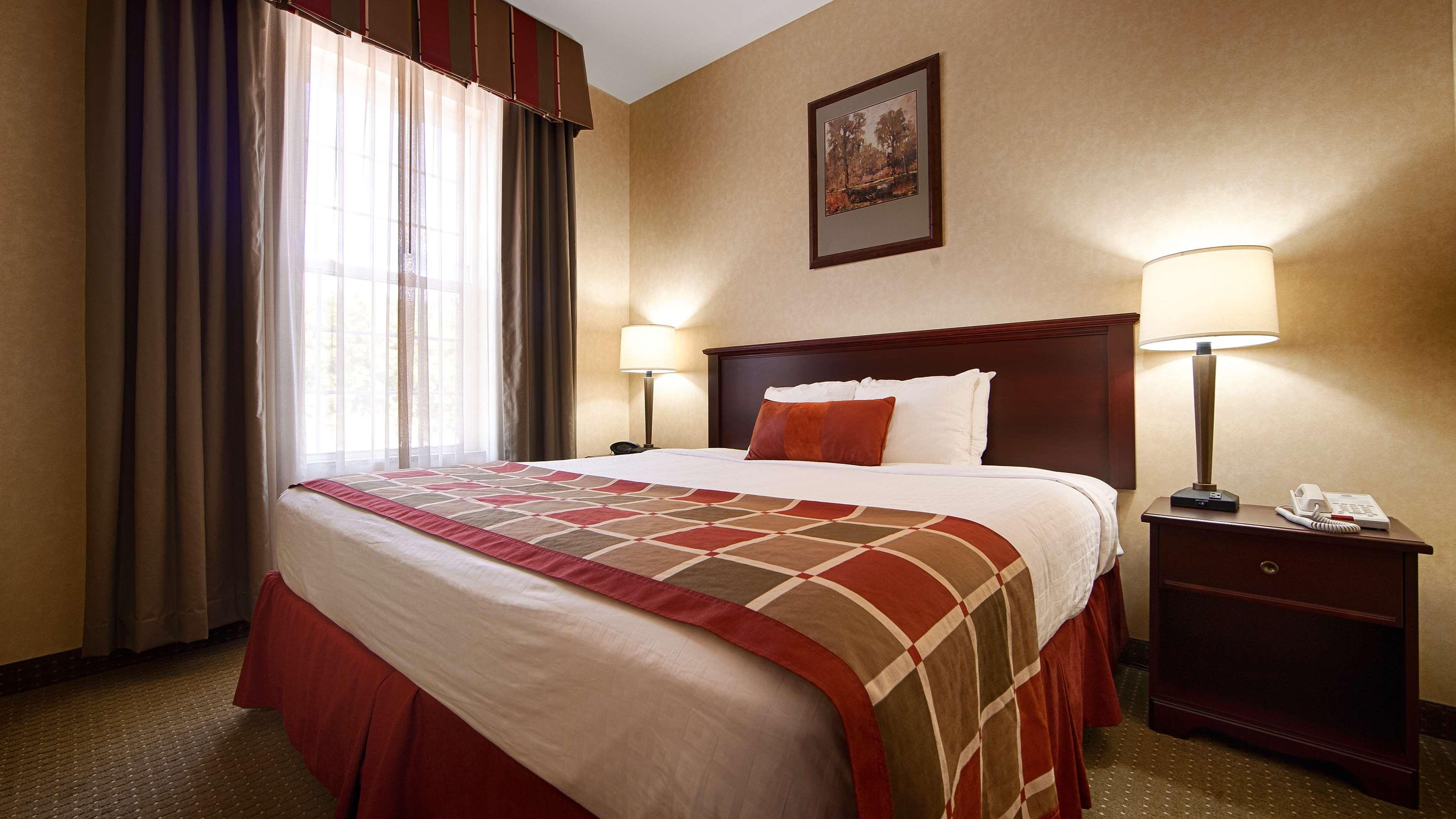 Best Western Plus Ticonderoga Exterior photo