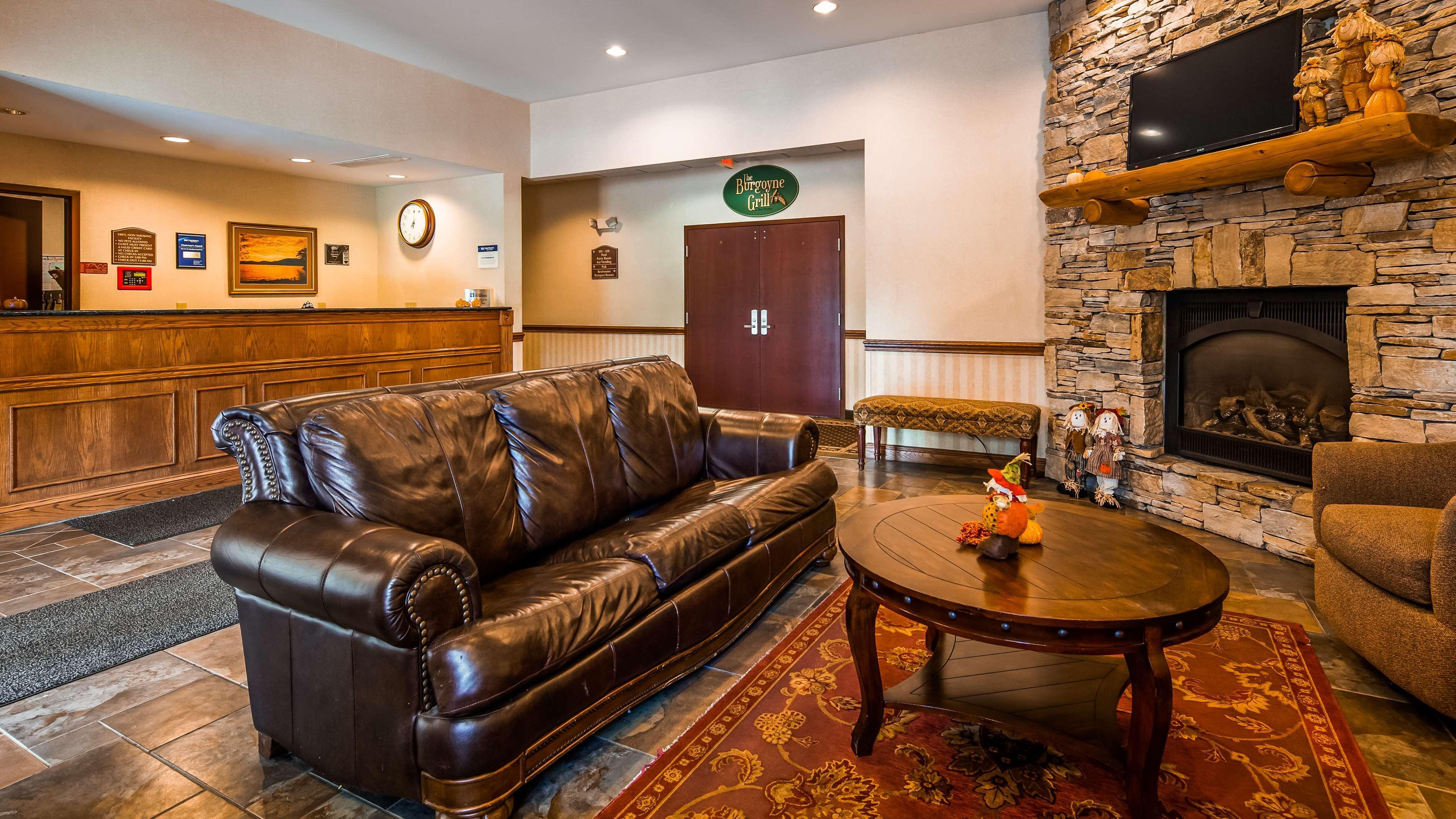 Best Western Plus Ticonderoga Exterior photo