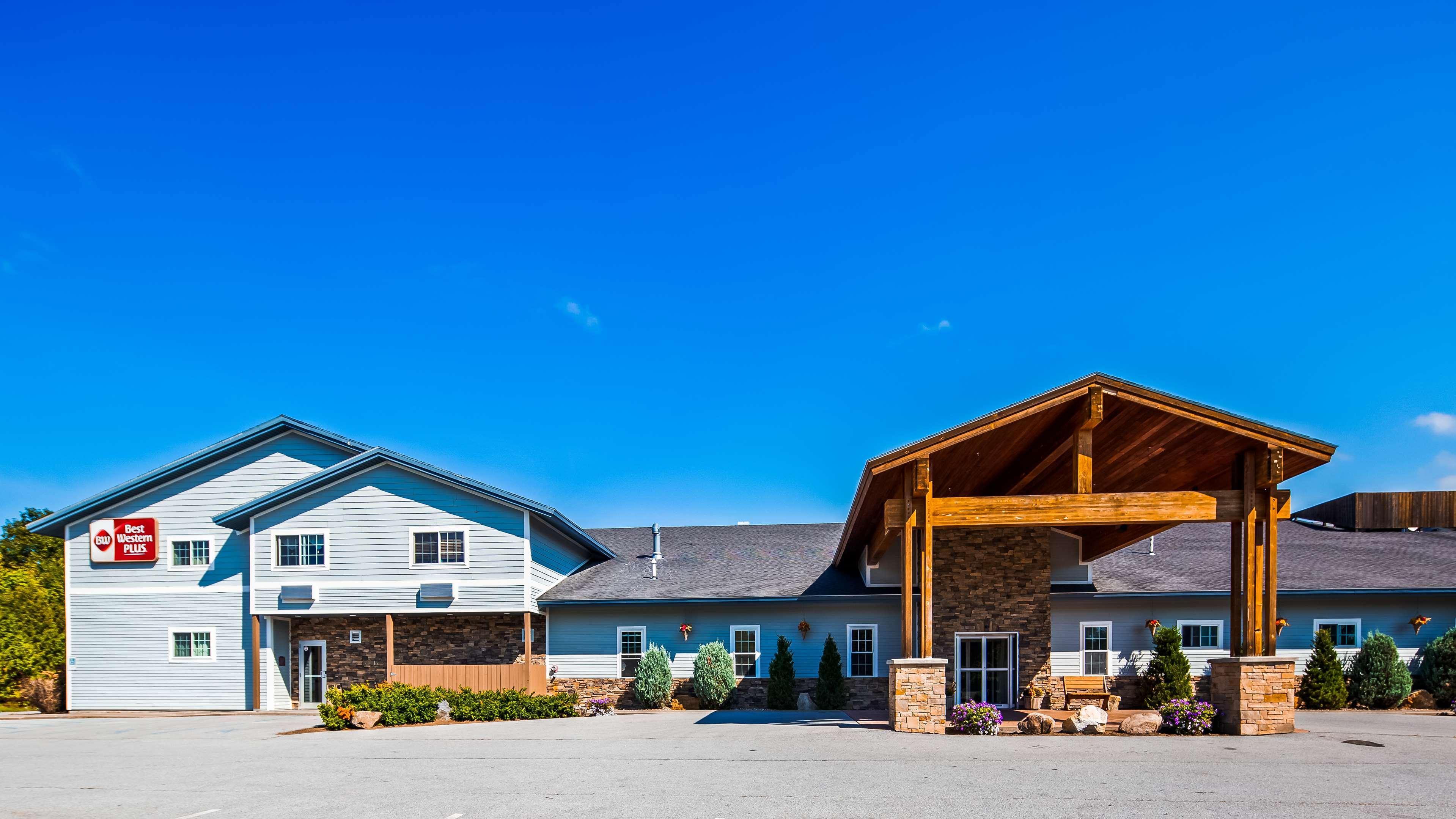 Best Western Plus Ticonderoga Exterior photo